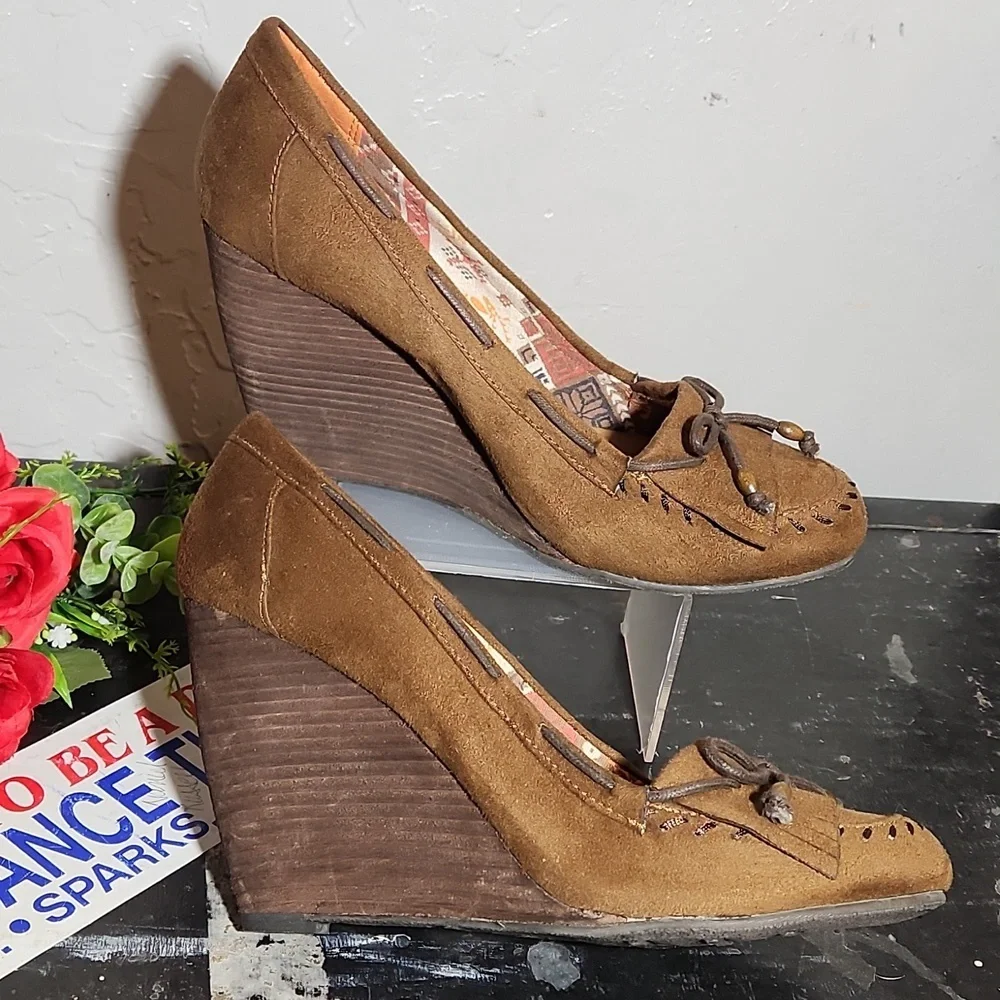 BAKERS Moccasin Wedge Heel Faux Suede Brown 9B